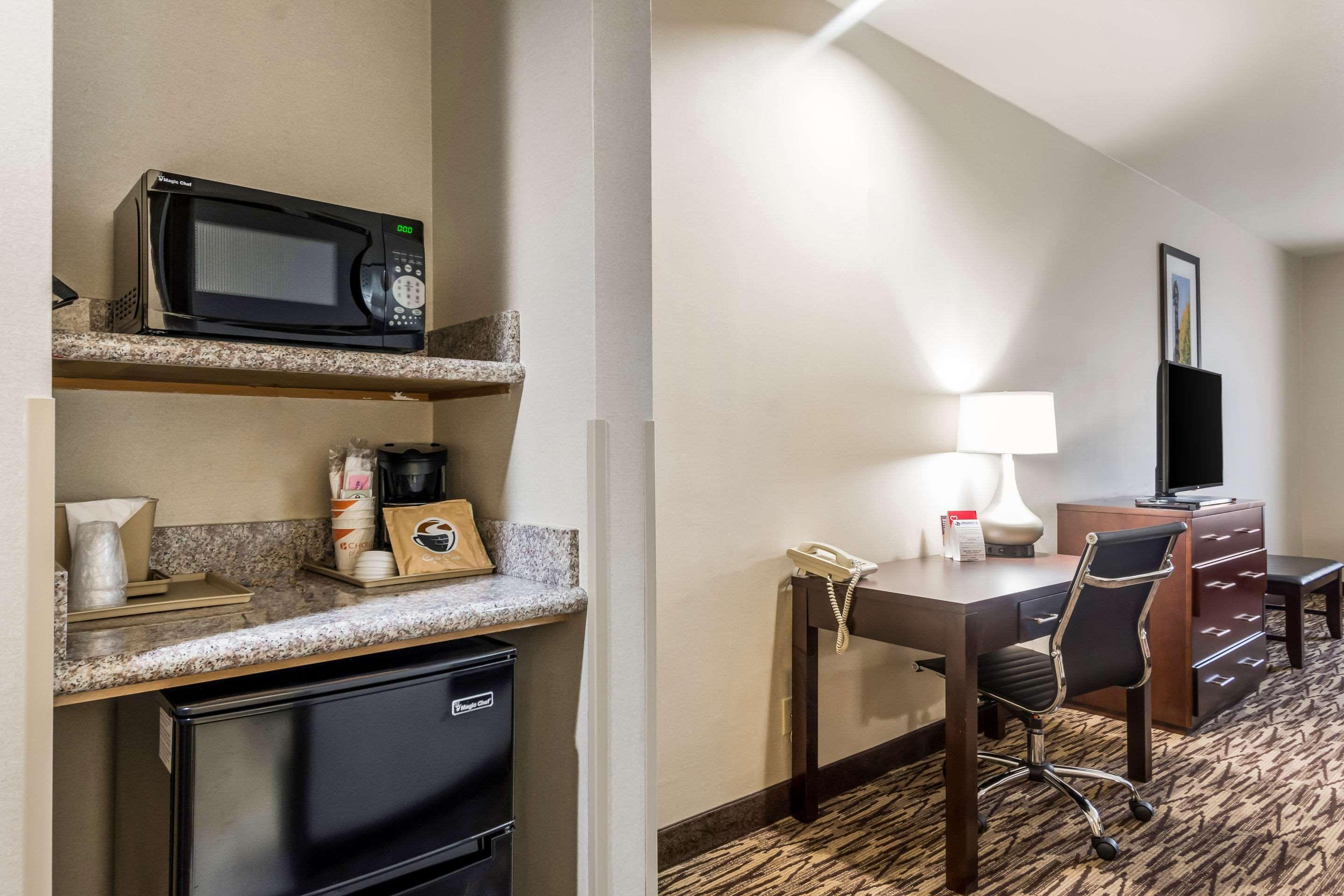 Comfort Suites Portland Airport Esterno foto