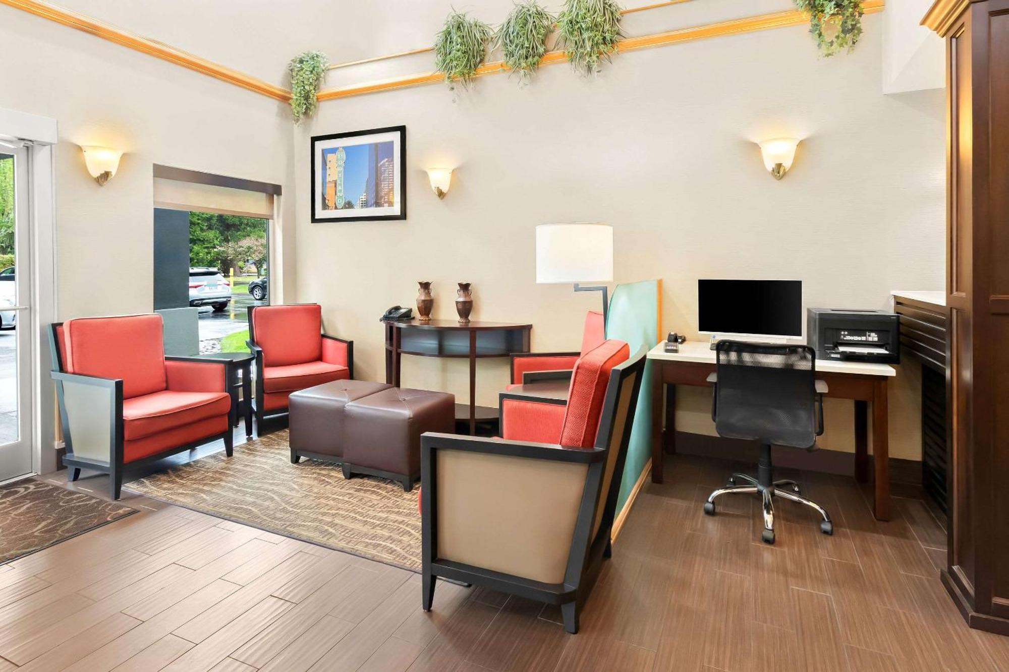 Comfort Suites Portland Airport Esterno foto
